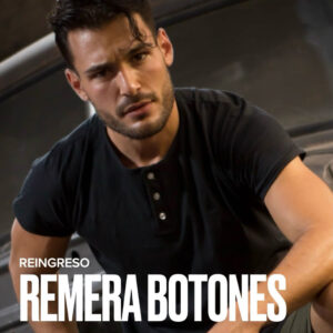 Remera Botones Negra